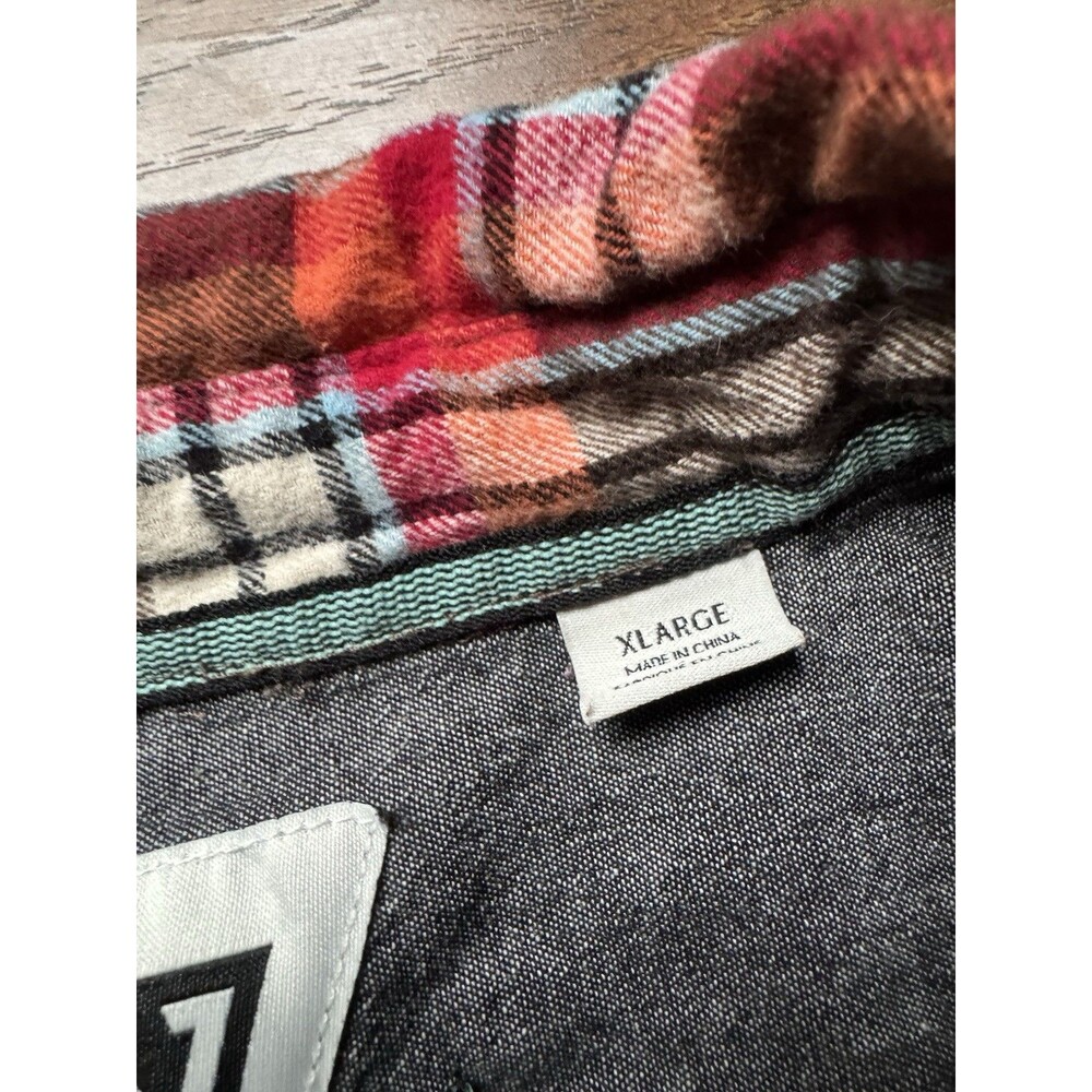 Vissla Men's XL Plaid Flannel Button-Up Shirt-Multicolor - Picture 4 of 8
